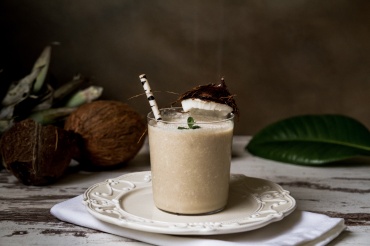 Kokosowo-bananowy napój kawowy